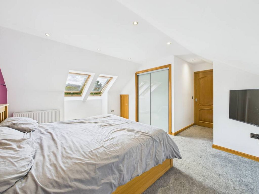 Property photo 3 of 29