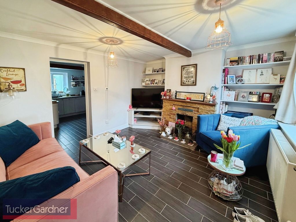 Property photo 2 of 7