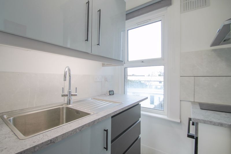 Property photo 3 of 7 Photo 9