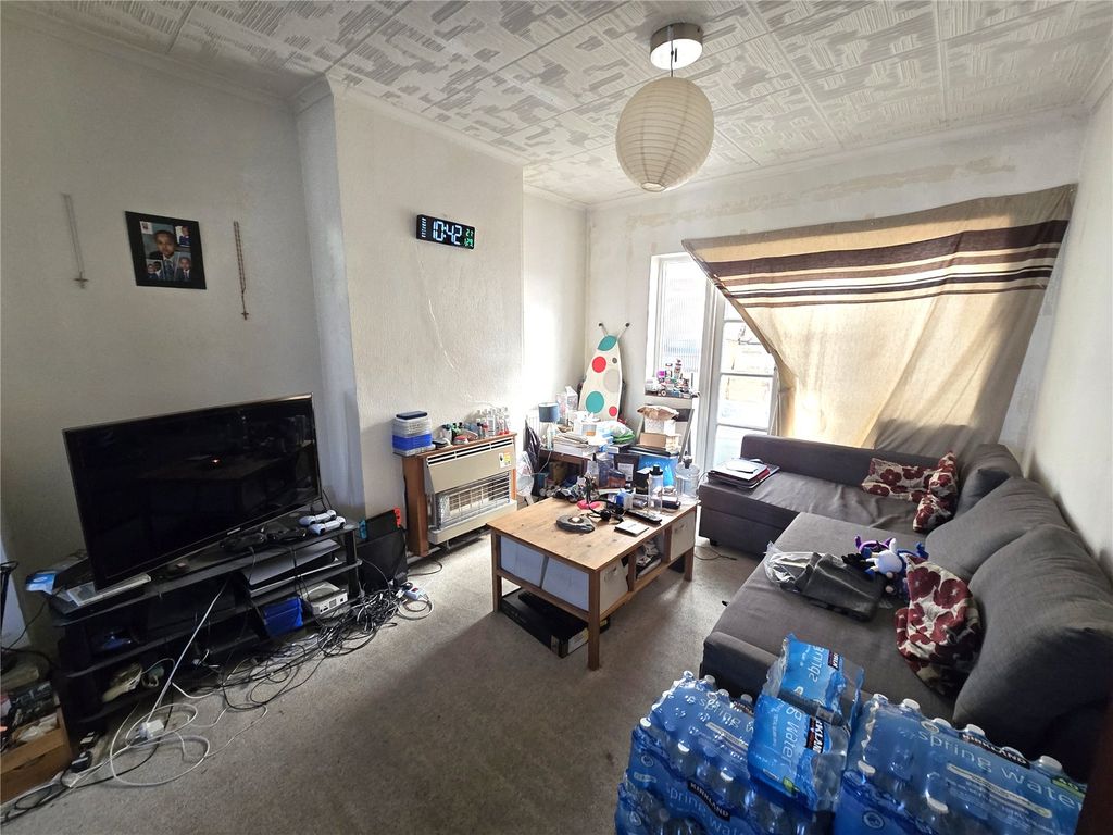 Property photo 2 of 11 Picture No. 05