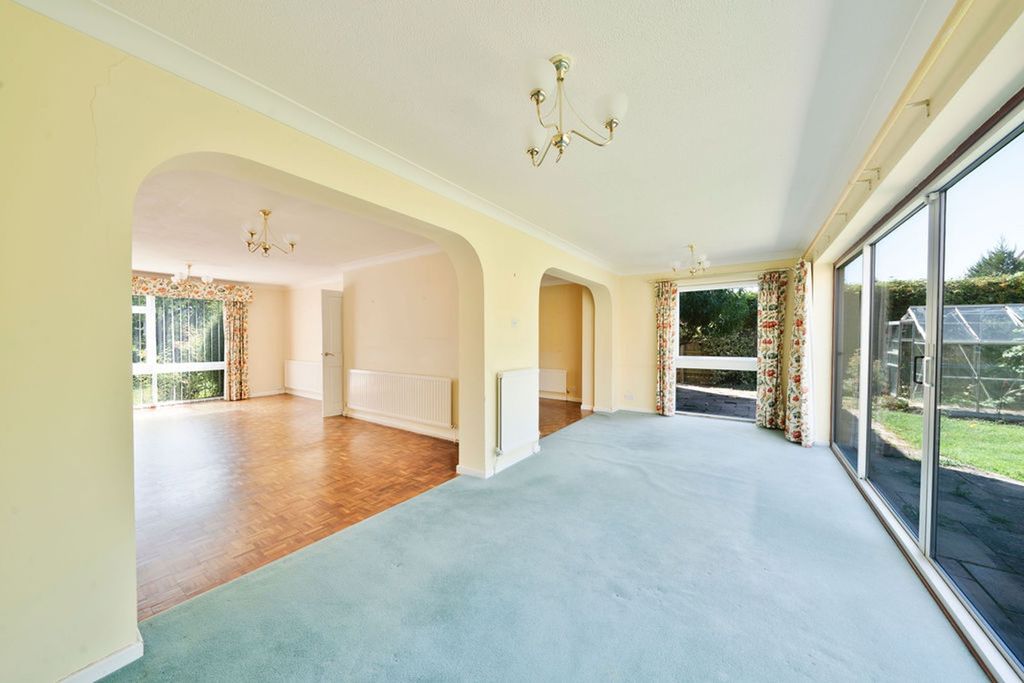 Property photo 3 of 18