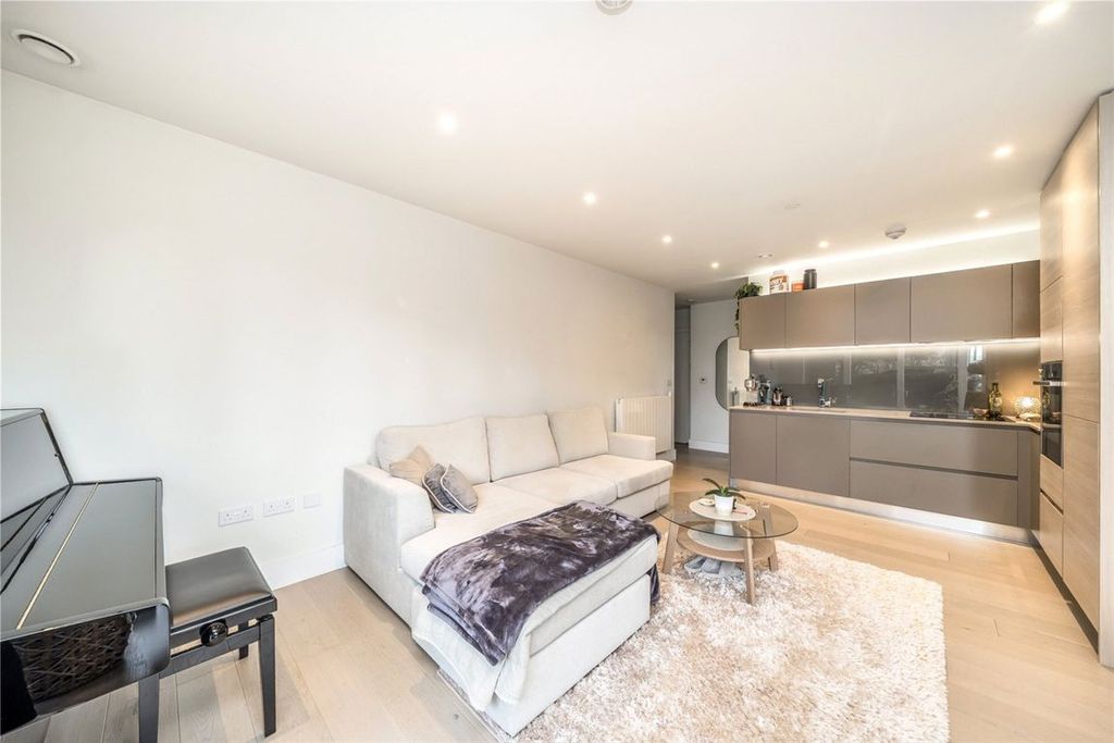 Property photo 2 of 7