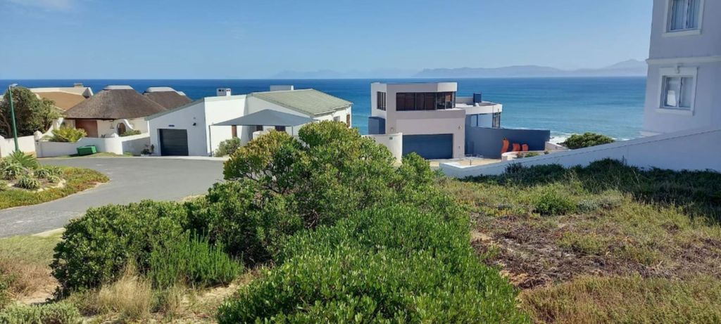 Property photo 1 of 17 1Sw1724450