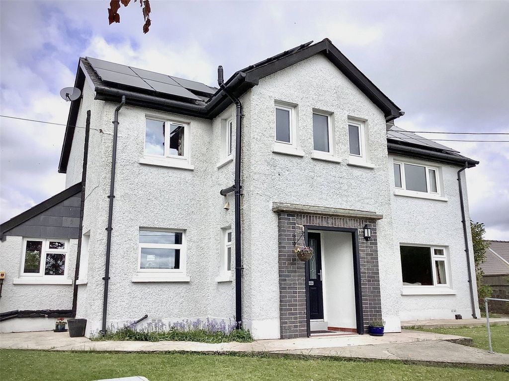 Property photo 2 of 29 Picture No. 40