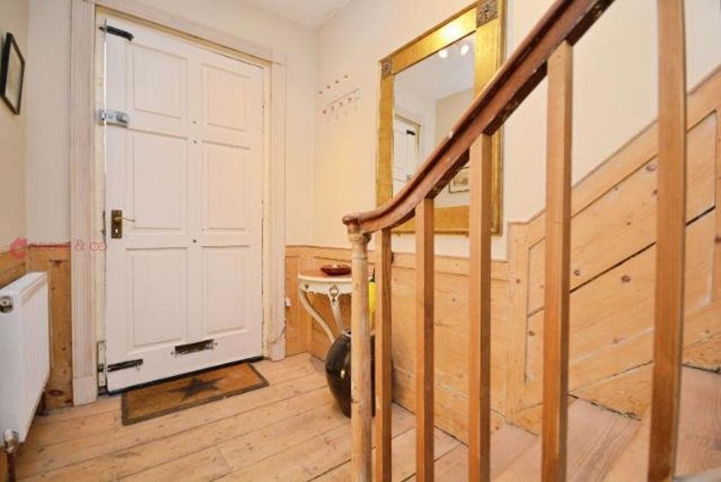 Property photo 2 of 30