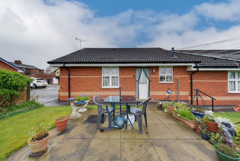 Property photo 2 of 13