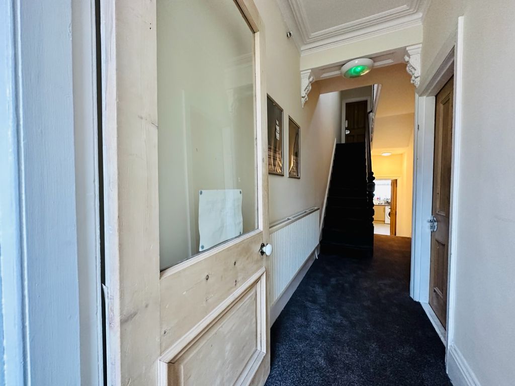 Property photo 2 of 13 Entrance Hall