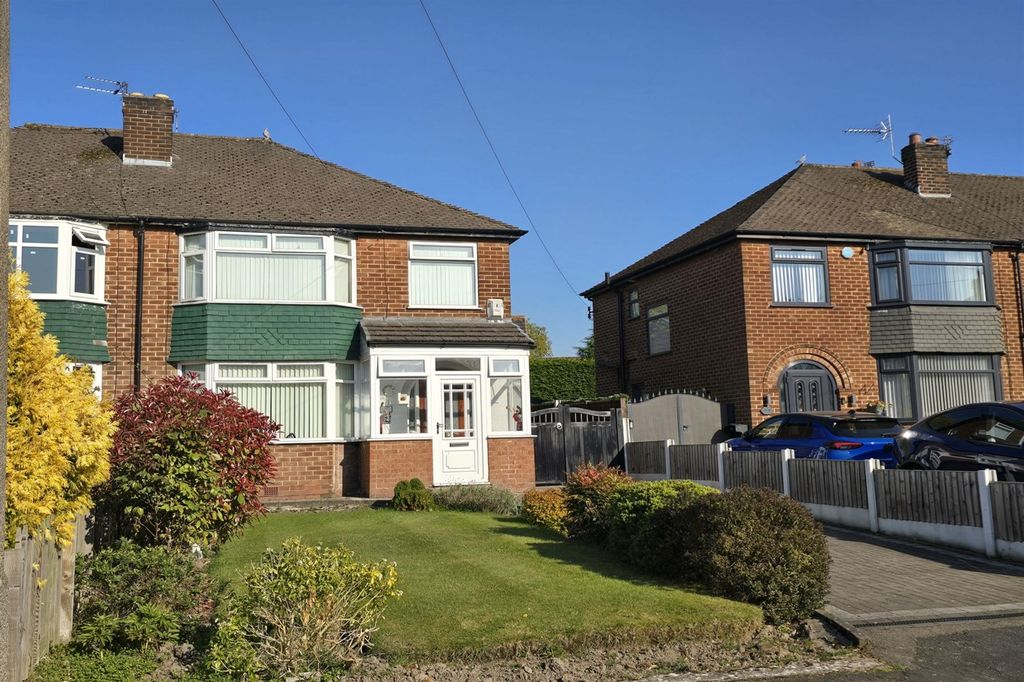 Property photo 1 of 13 (Main)