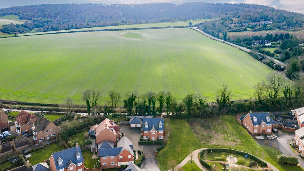 Property photo 1 of 28