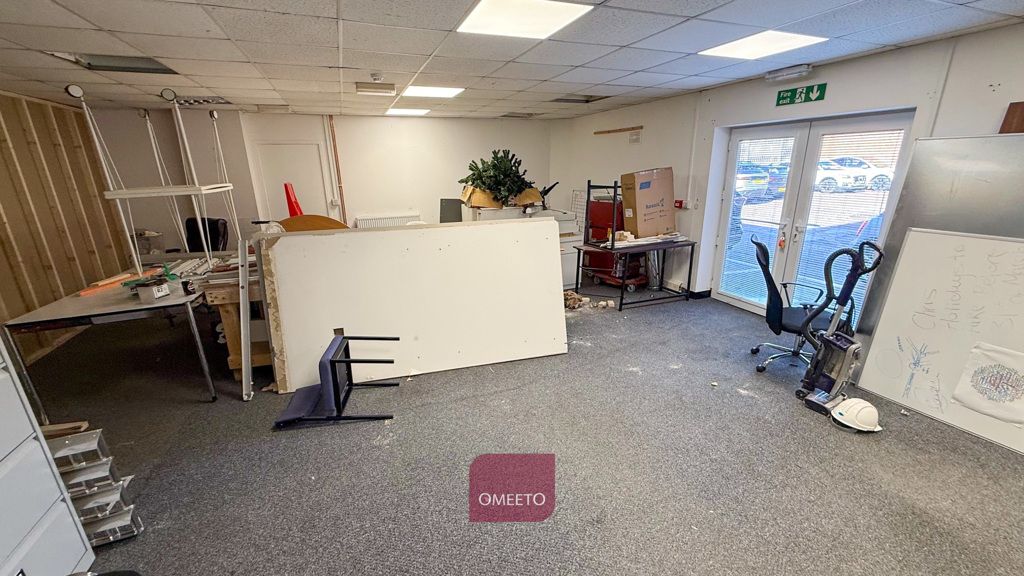 Property photo 3 of 4 Office To Let