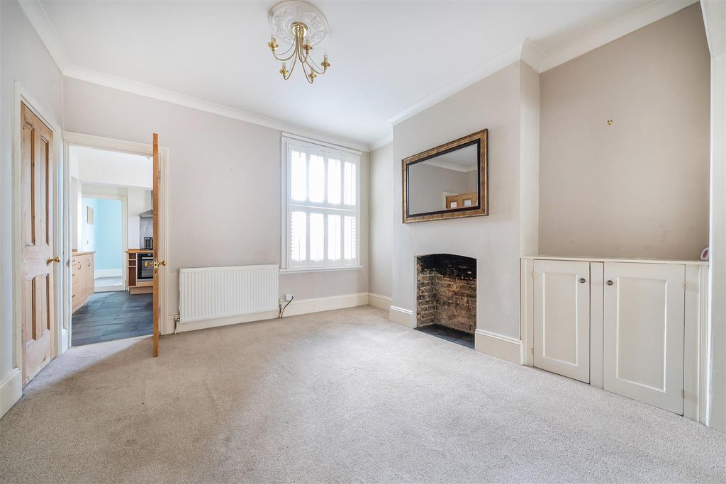 Property photo 3 of 26 1406167-17-697Ca626E8c80.Jpg