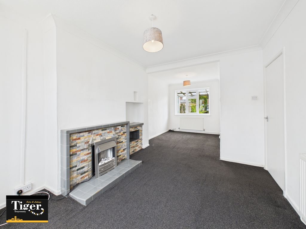 Property photo 3 of 19 Cam03440G0-Pr0422-Still009
