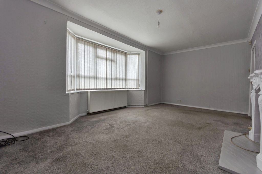 Property photo 2 of 16 Living Room