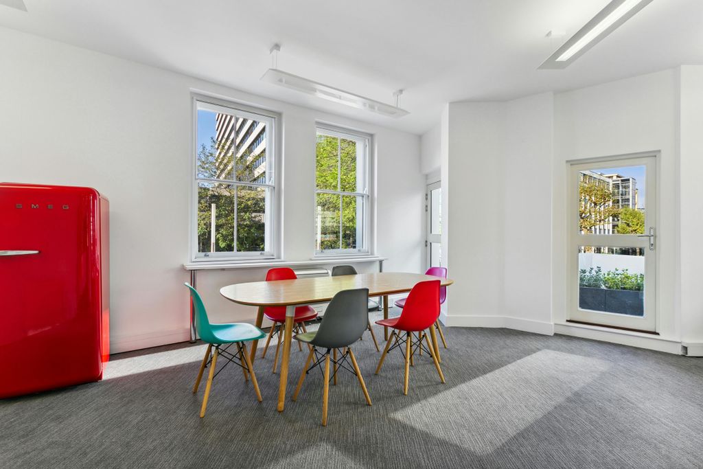 Property photo 2 of 6 8.Jpg