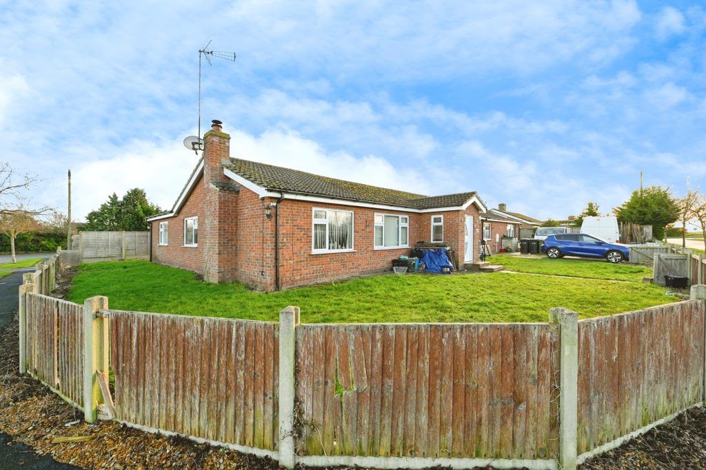 Property photo 1 of 40