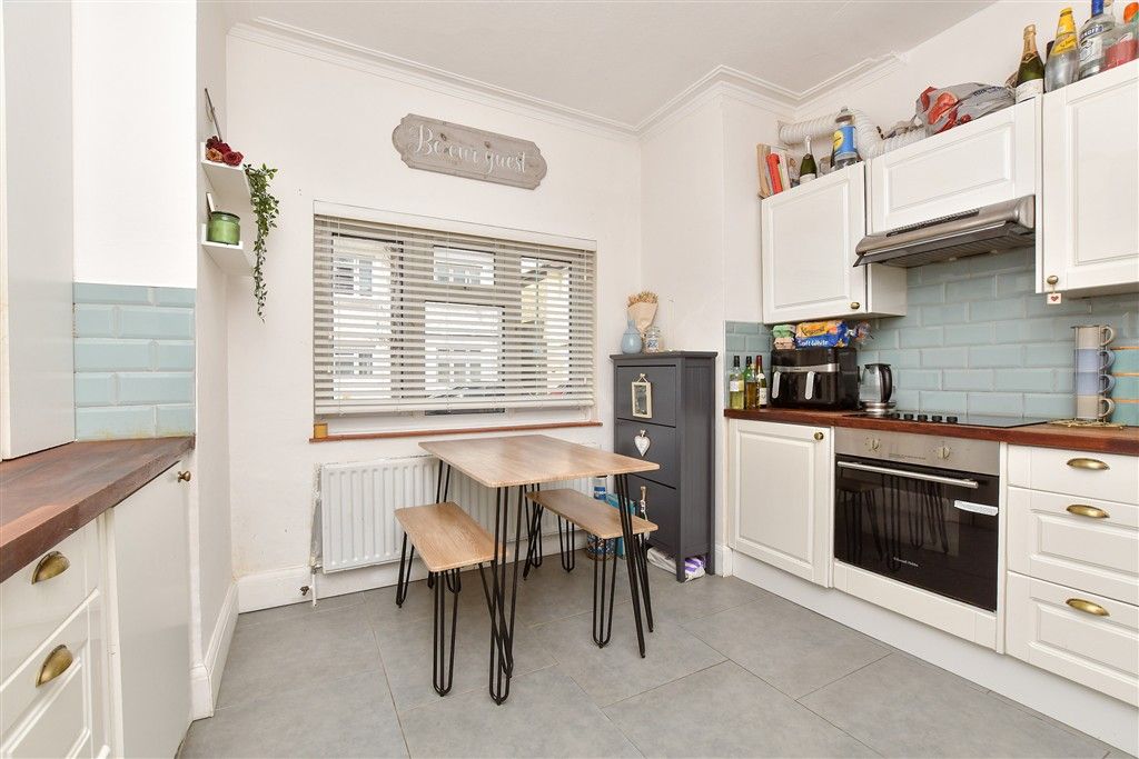 Property photo 2 of 17 Kitchen