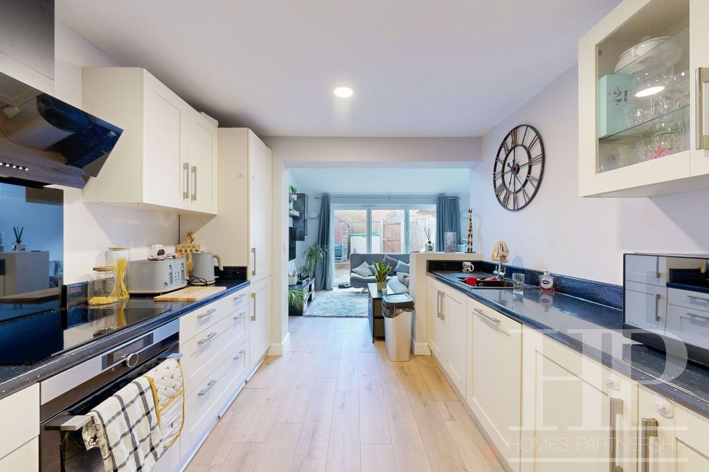 Property photo 2 of 16