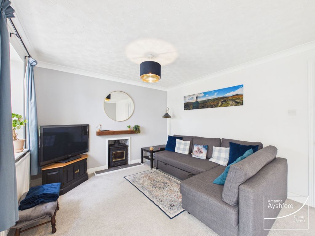 Property photo 2 of 27