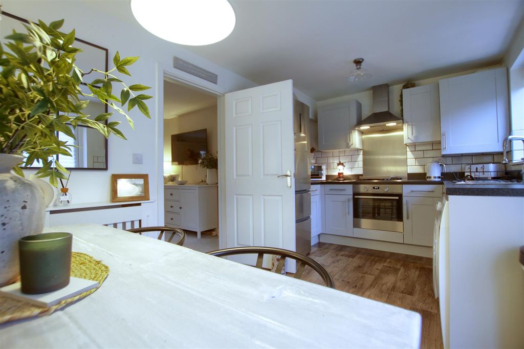 Property photo 2 of 12 Bv7.Jpg