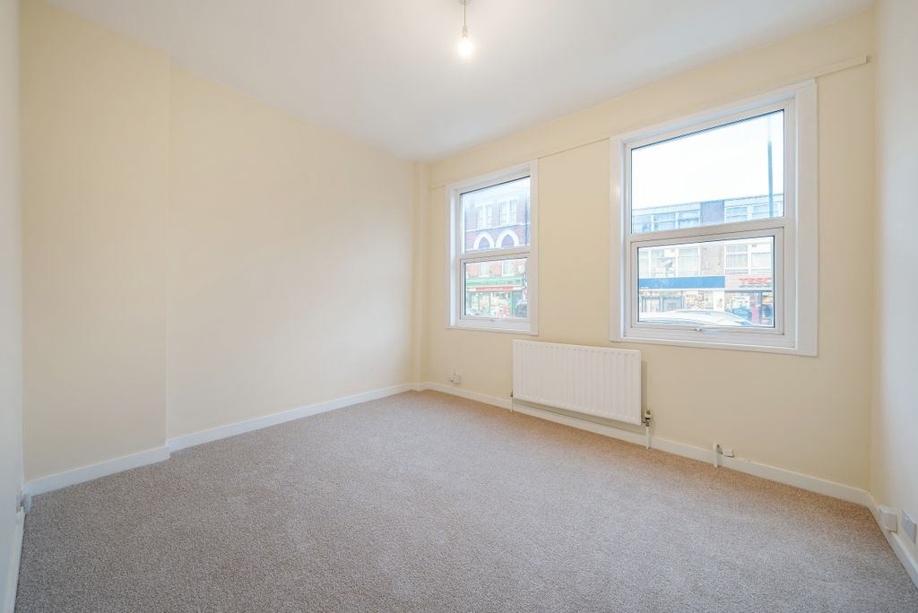 Property photo 2 of 7 1063399 (2)