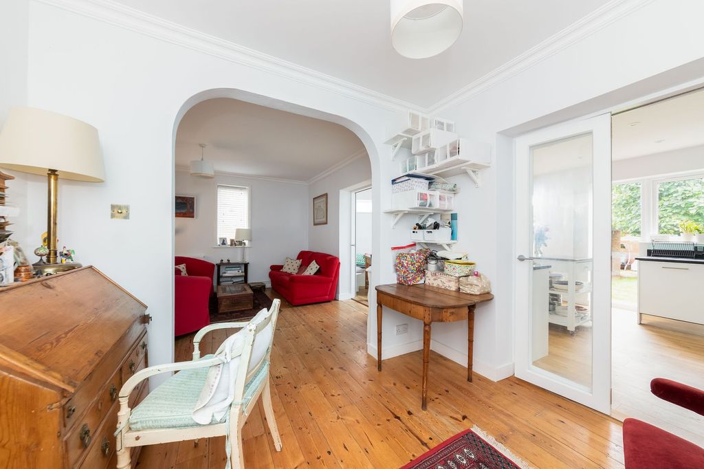 Property photo 3 of 20