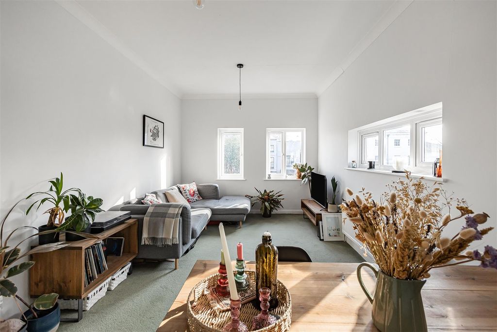 Property photo 3 of 23 22_75652.Jpg