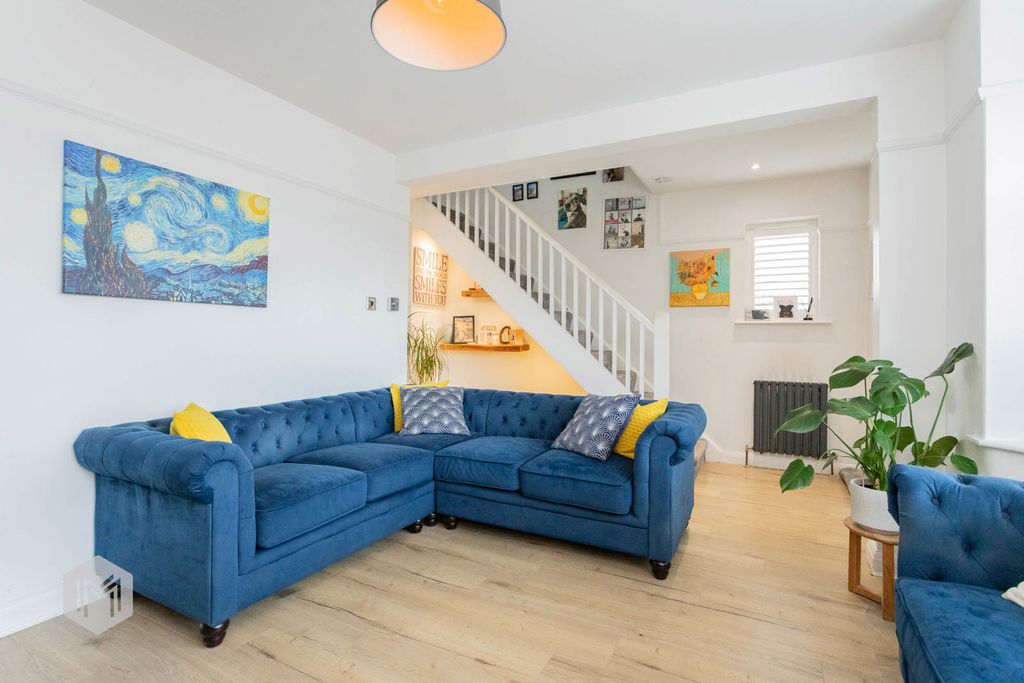 Property photo 2 of 39 Photograph