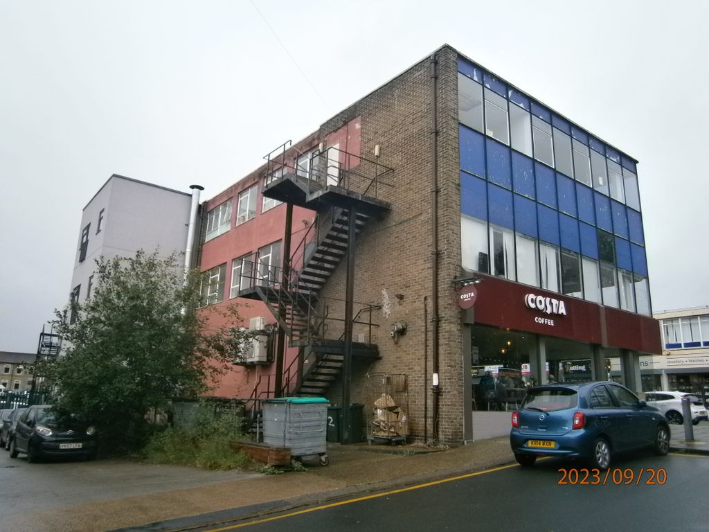 Property photo 2 of 3
