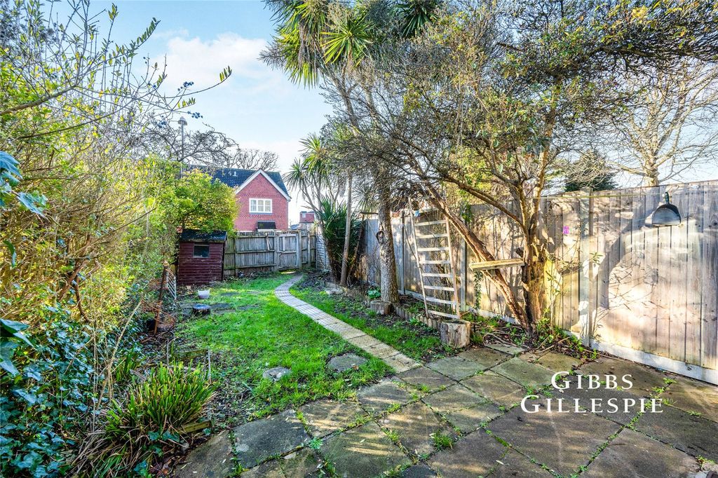 Property photo 3 of 16 Picture No. 15