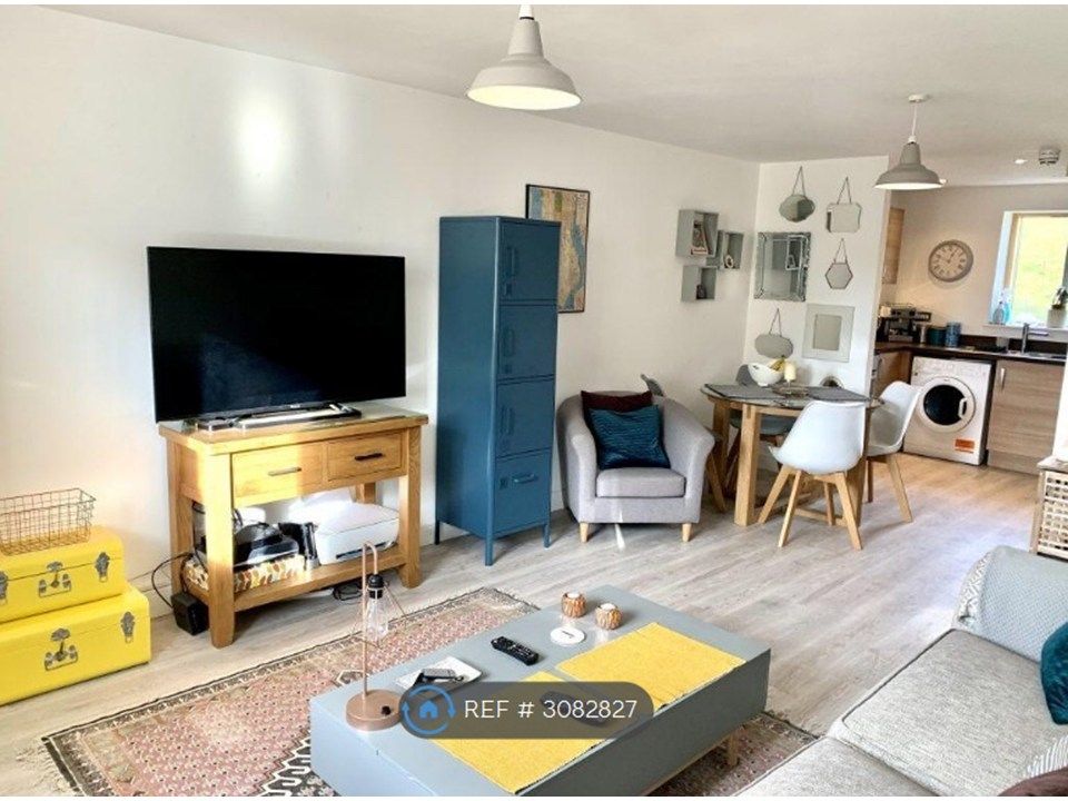 Property photo 3 of 18