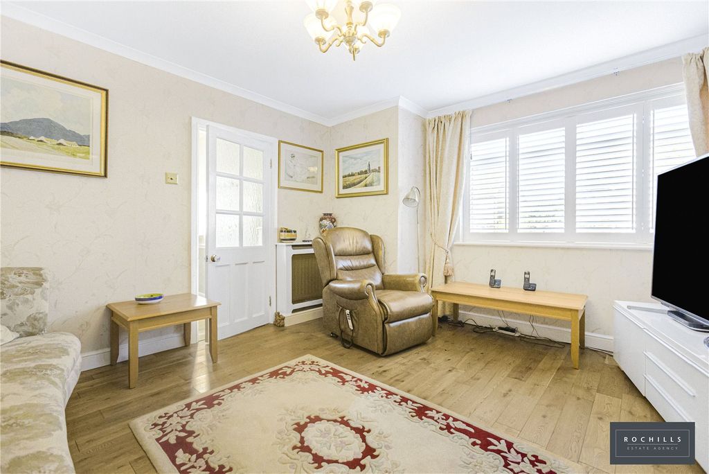 Property photo 2 of 17 Picture No. 23