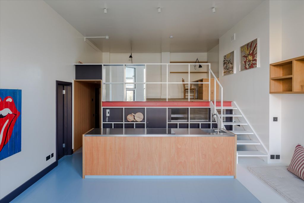 Property photo 2 of 28 Image