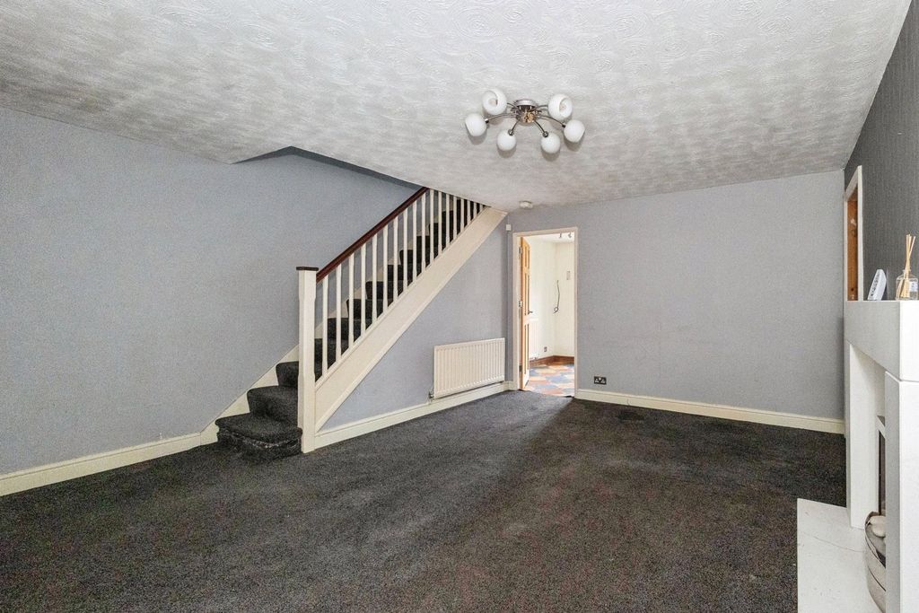 Property photo 3 of 19 Pbox-Img.Jpg