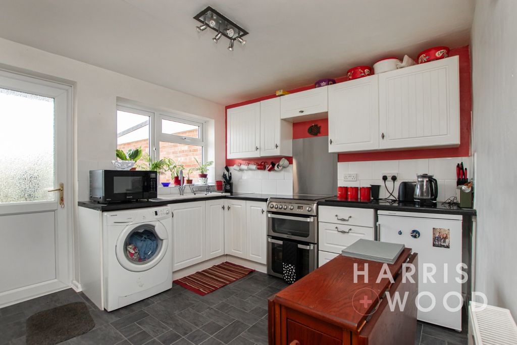 Property photo 2 of 18 4299692