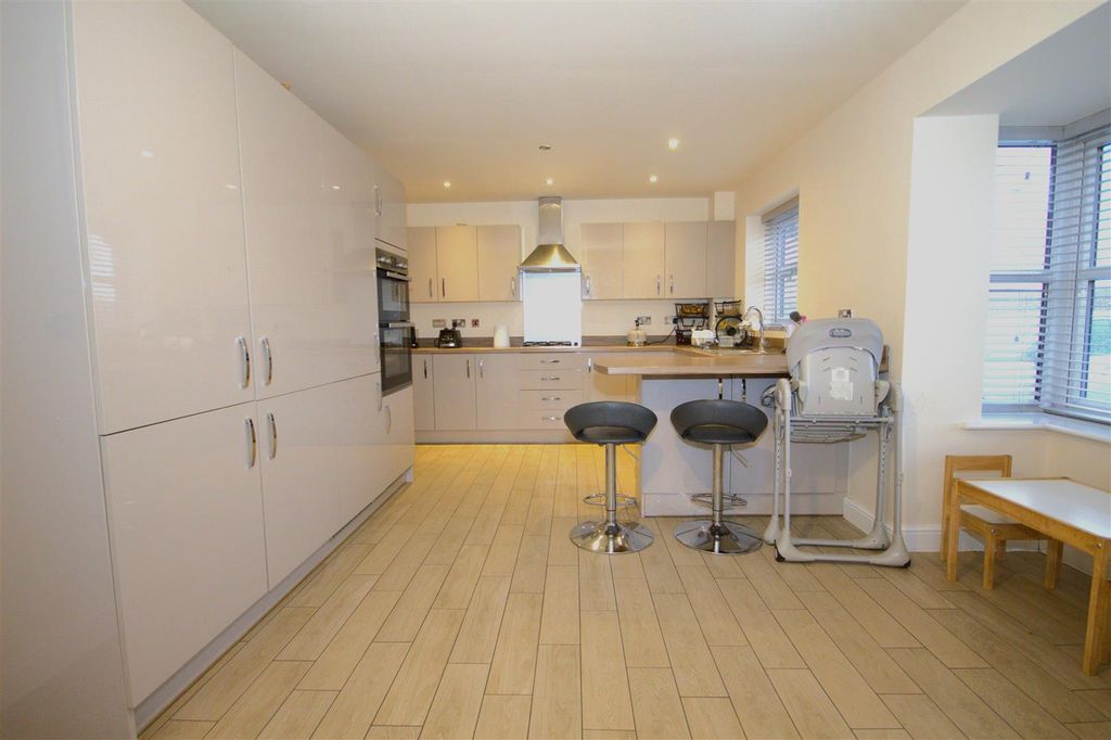 Property photo 3 of 16 Img_1917.Jpg