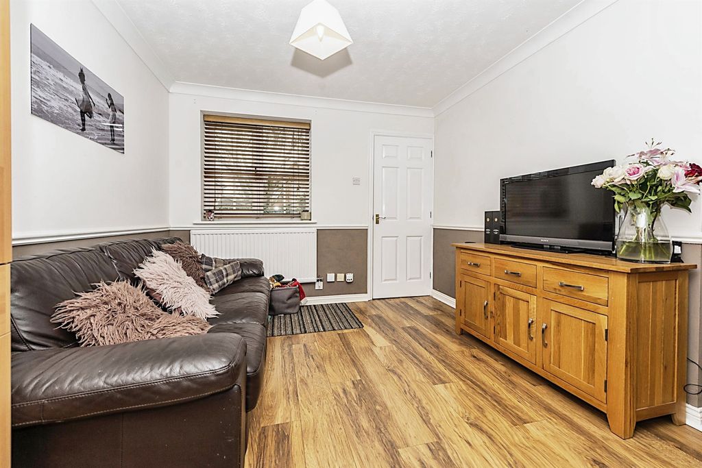 Property photo 3 of 15