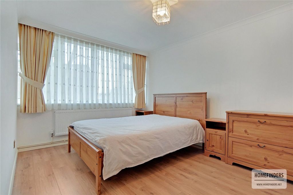 Property photo 3 of 11 Picture No. 06