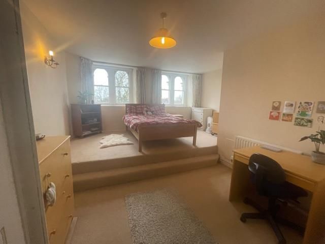 Property photo 2 of 6 Bedroom 1