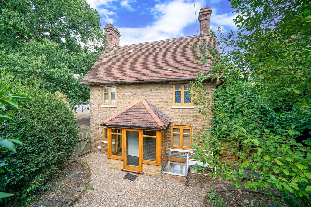 Property photo 1 of 29