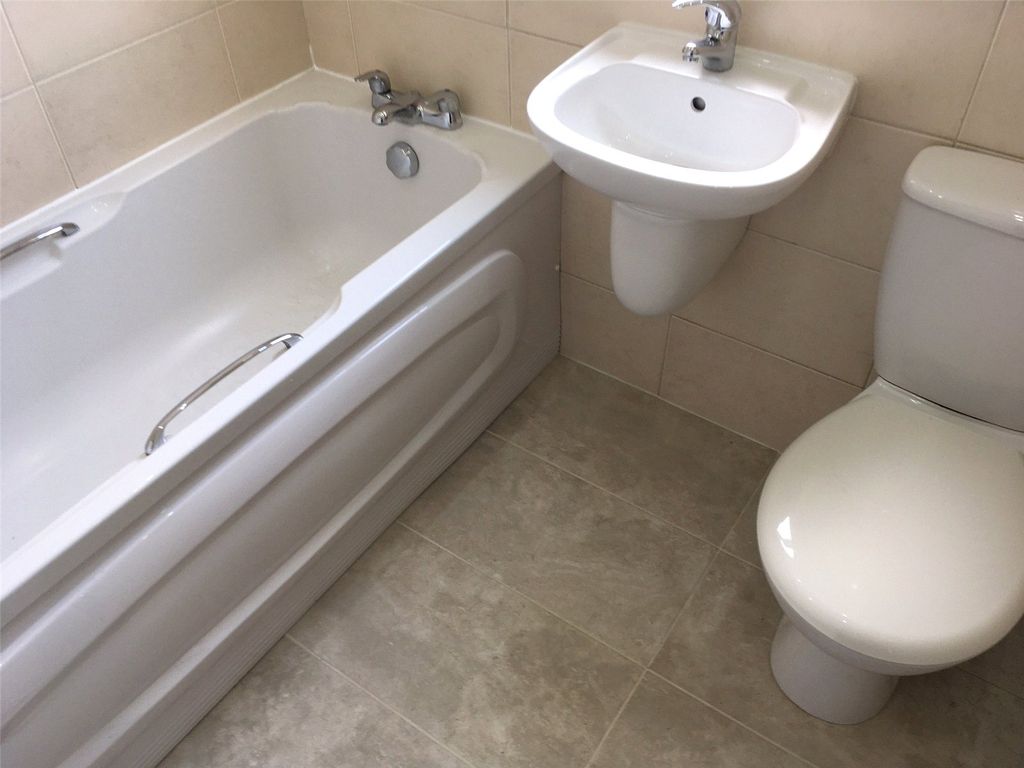 Property photo 3 of 11 Picture No. 02