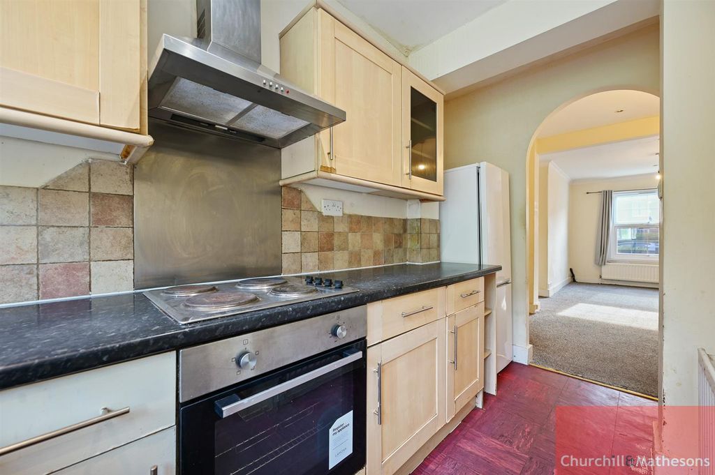 Property photo 3 of 12