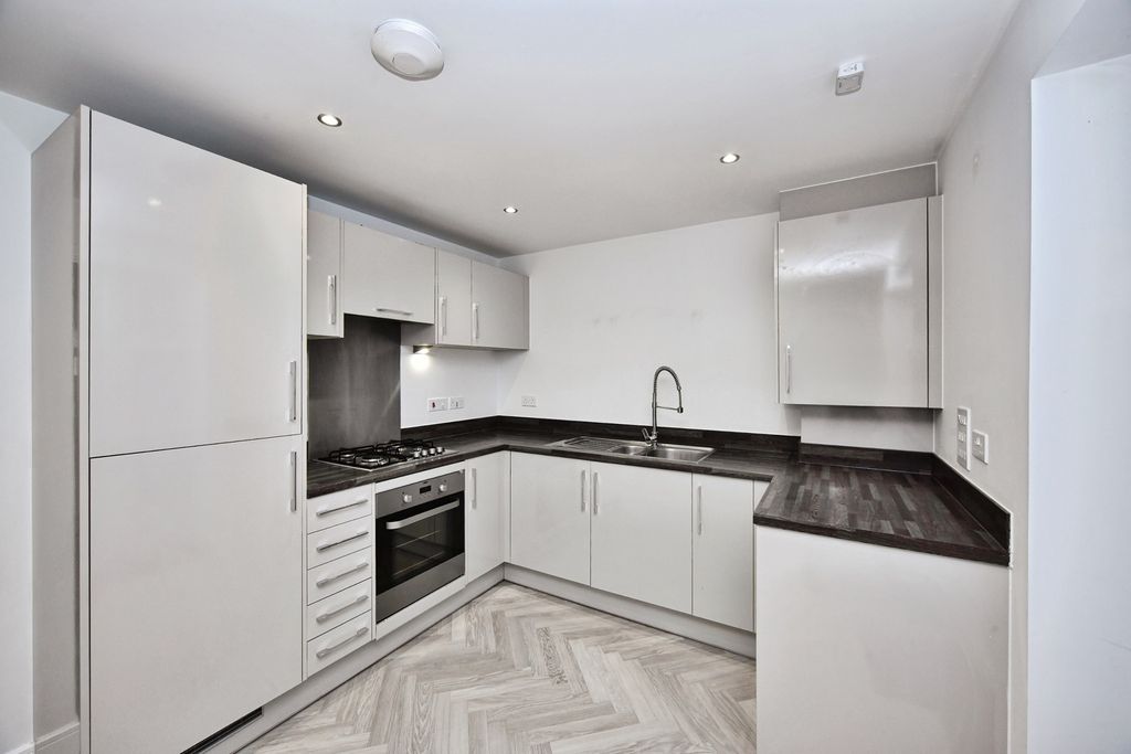 Property photo 2 of 12 Photo