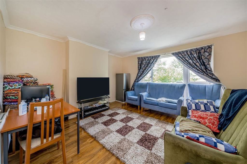 Property photo 2 of 6