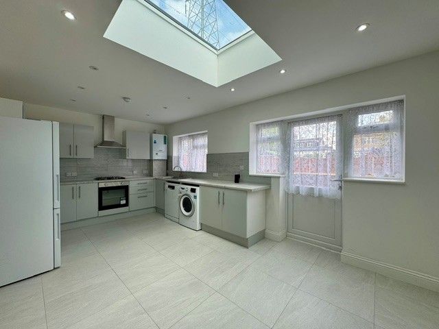 Property photo 3 of 21