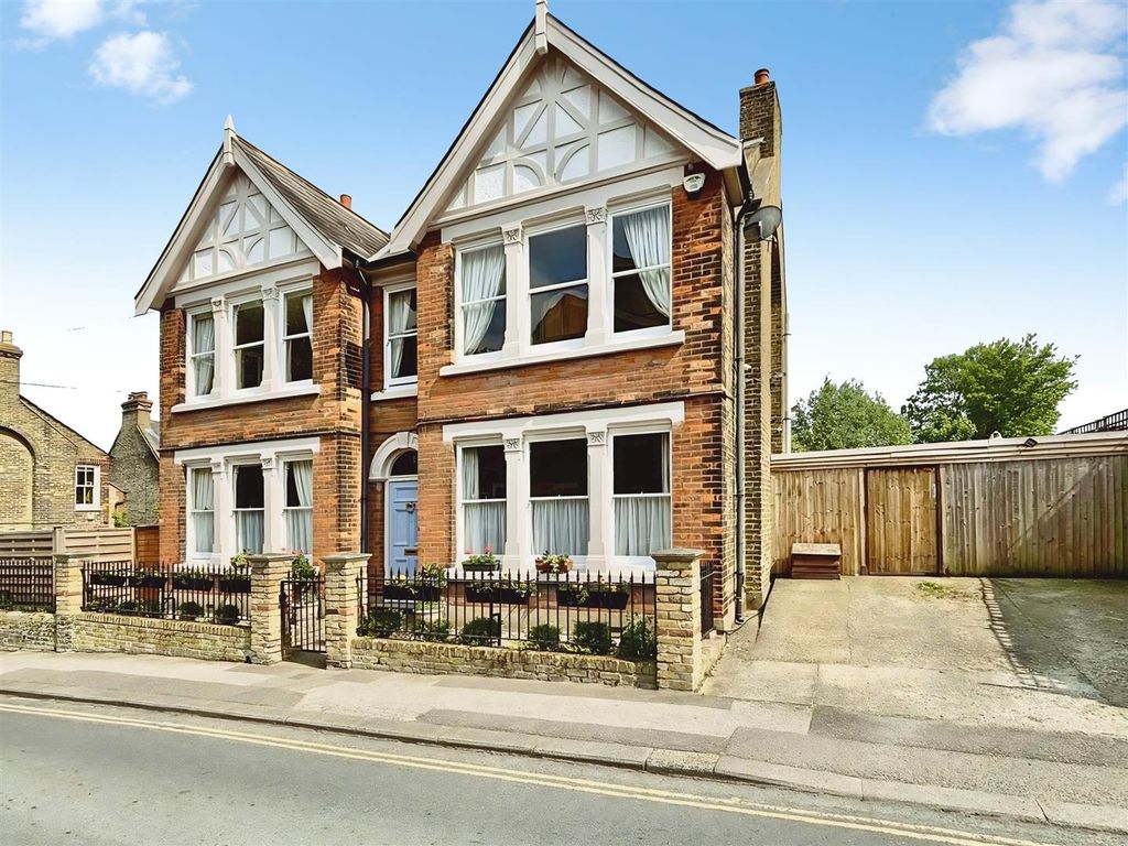 Property photo 1 of 35 St Margarets Street