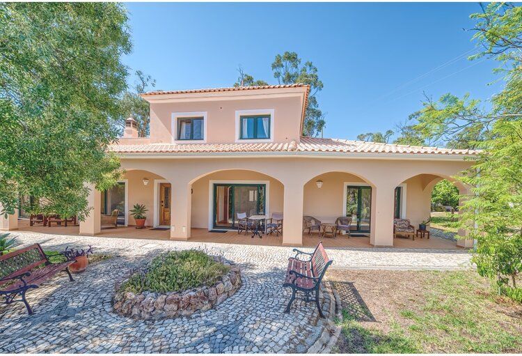 Property photo 1 of 43 Img 0