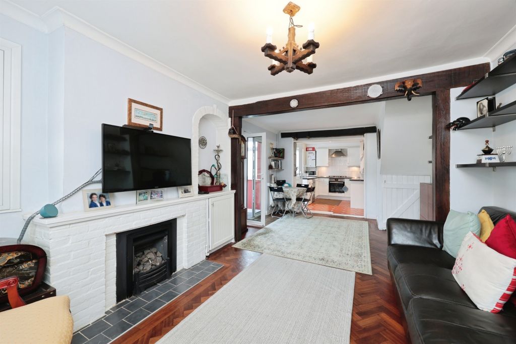 Property photo 3 of 14