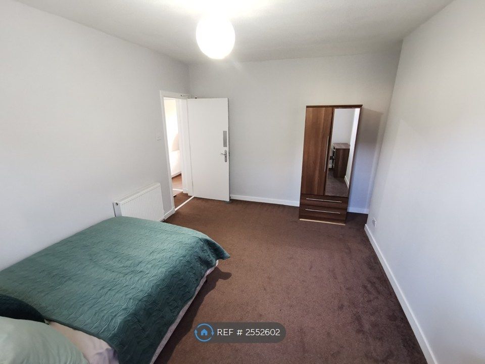 Property photo 3 of 10 Bedroom 1
