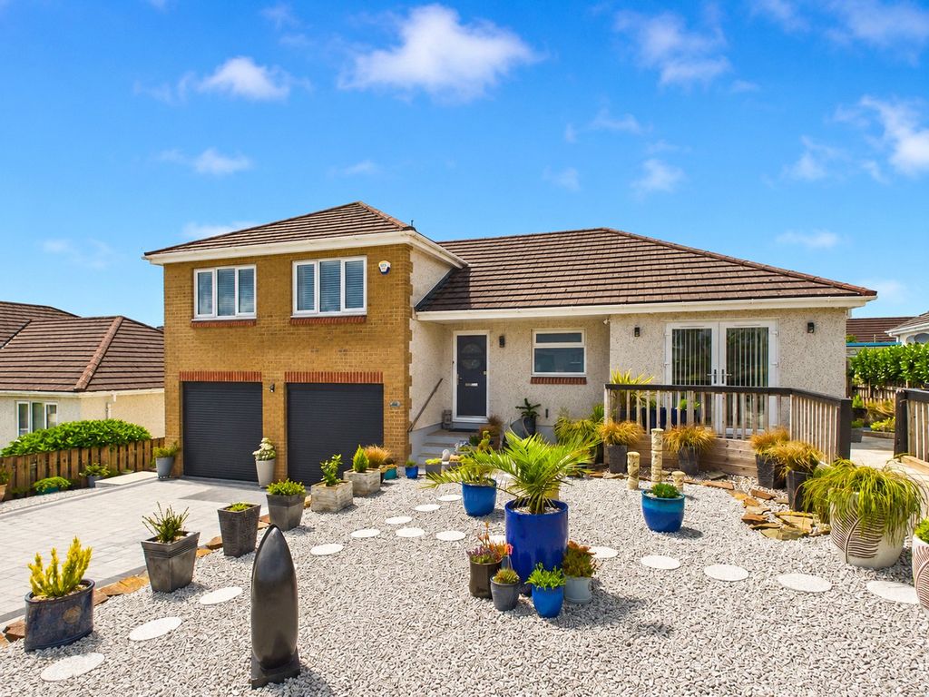 3 bed detached house for saleScarletts Well Park, Bodmin, Cornwall PL31