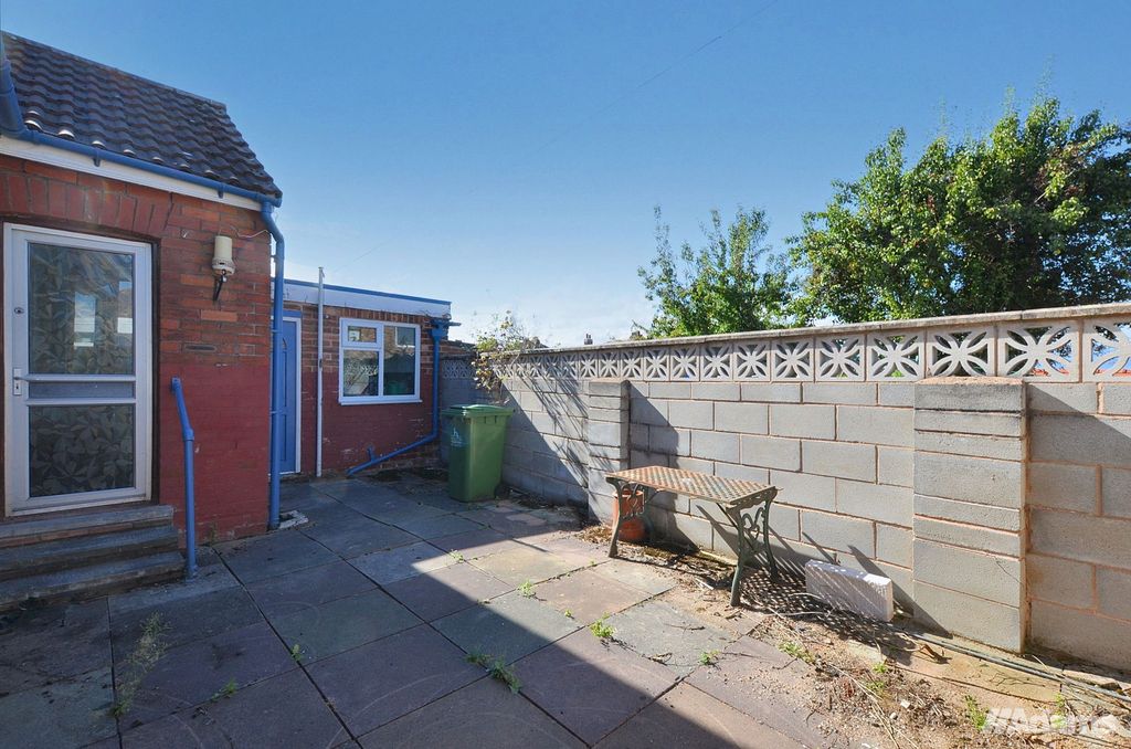 Property photo 3 of 18